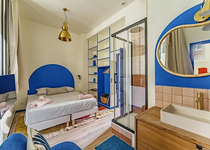 아파트 Cozy Flat With Jacuzzi 2bdr 2wc