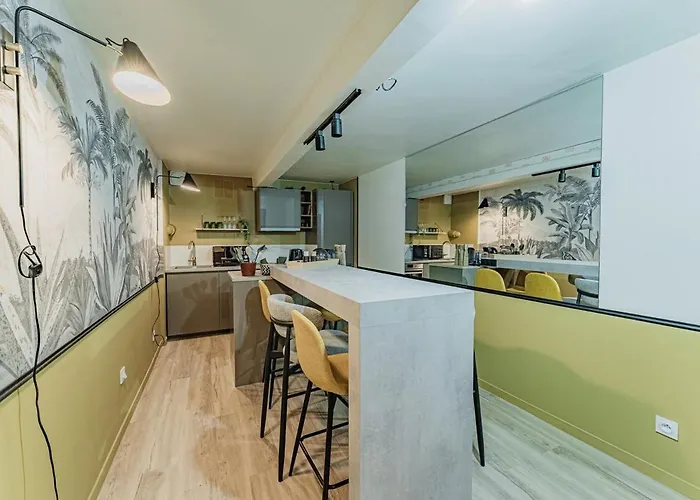 Cozy Flat With Jacuzzi 2bdr 2wc *